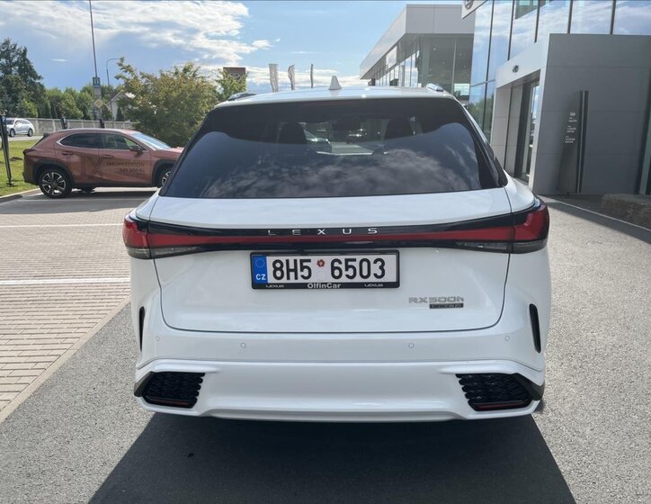 Lexus RX 500h SUV / Terénní 2,4 l 273 kw