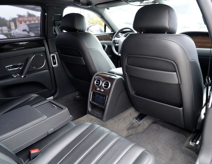 Bentley Flying Spur 33