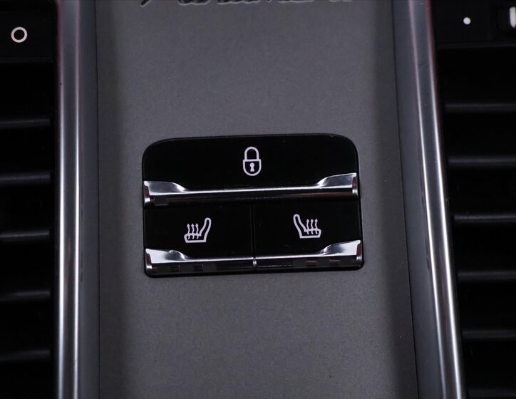 Porsche Panamera Hatchback 3,0 l 221 kw