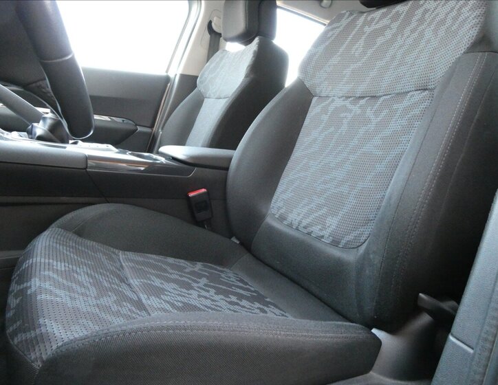 Peugeot 3008 SUV / Terénní 1,6 l 82 kw