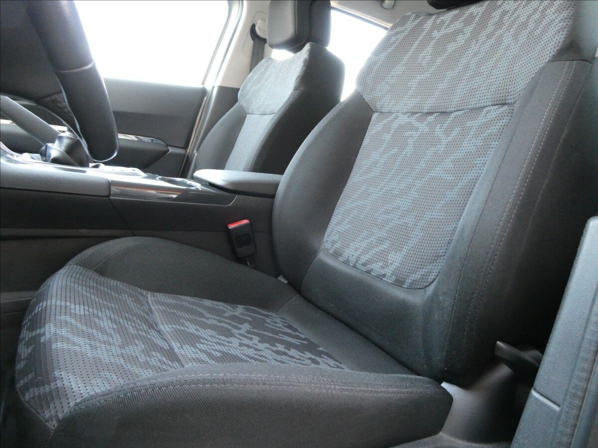 Peugeot 3008 SUV / Terénní 1,6 l 82 kw