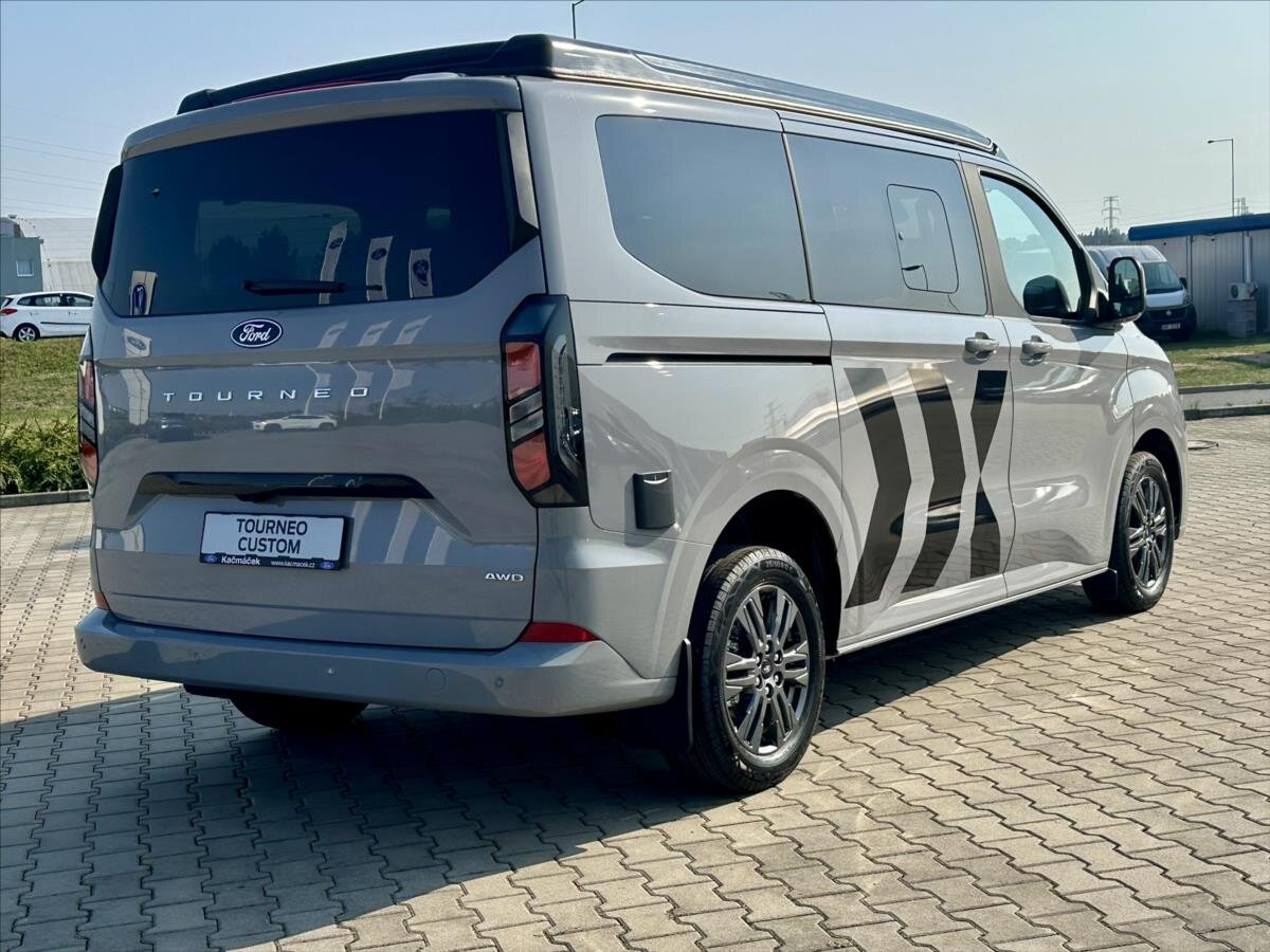 Ford Tourneo Custom Kombi 2,0 l 125 kw