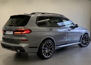 BMW X7 9