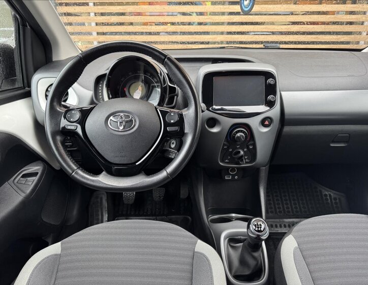 Toyota Aygo Hatchback 998,0 53 kw