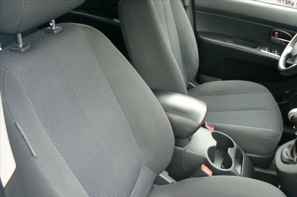 KIA Carens Hatchback 1,6 l 94 kw