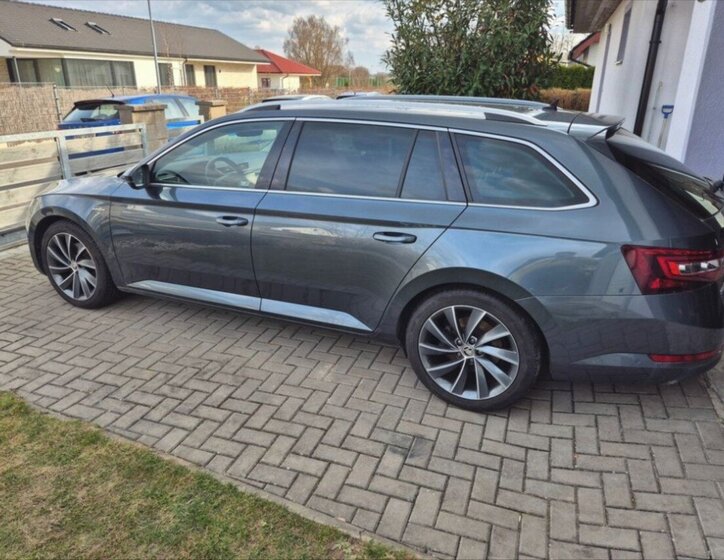 Škoda Superb Kombi 0,0 0