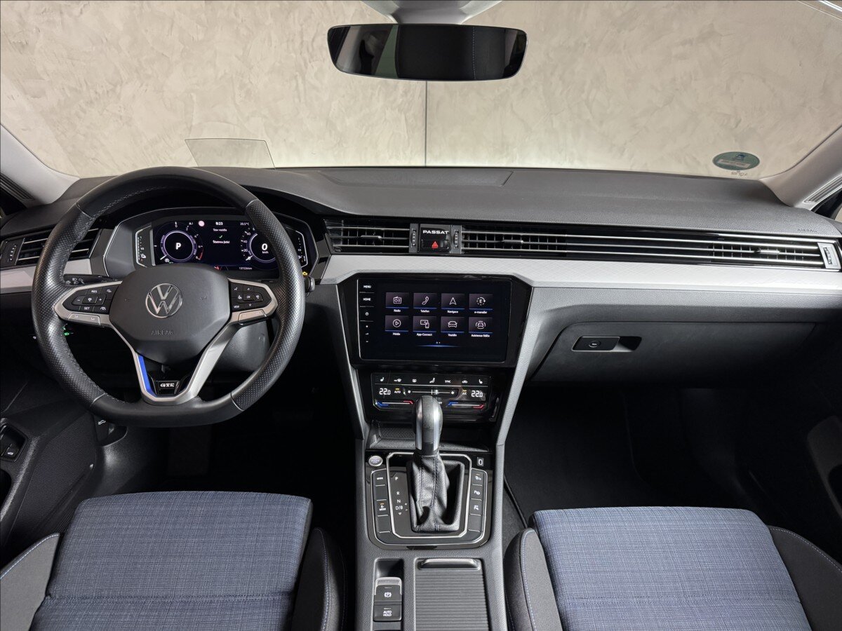 Volkswagen Passat Kombi 1,4 l 160 kw