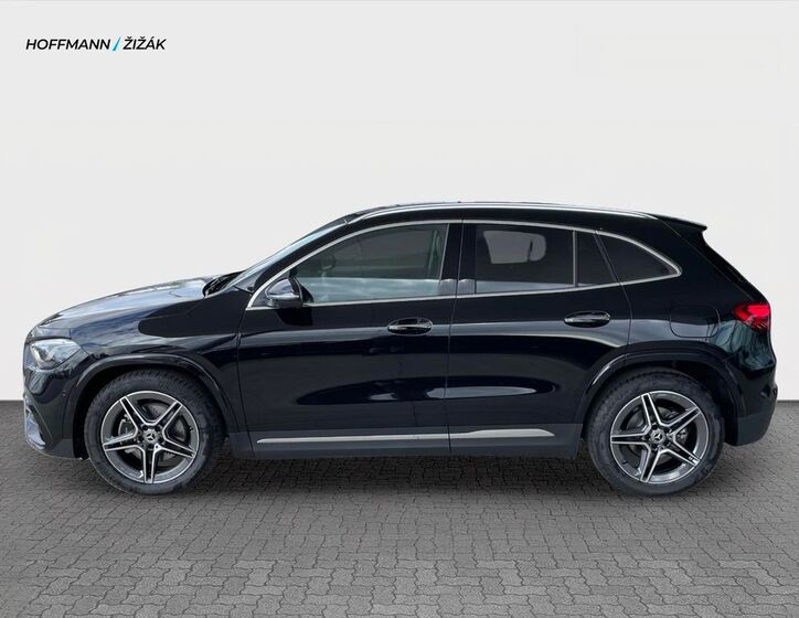 Mercedes-Benz GLA 8