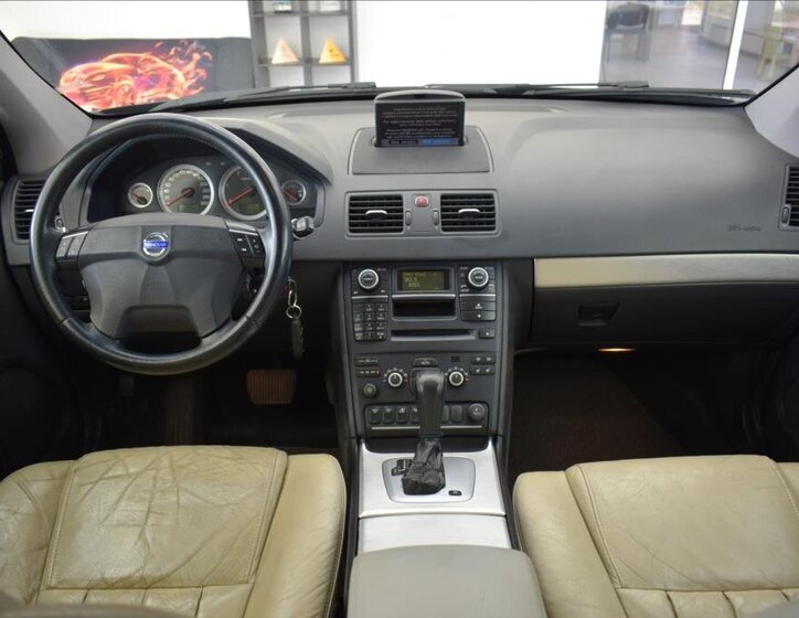 Volvo XC90 SUV / Terénní 2,4 l 136 kw