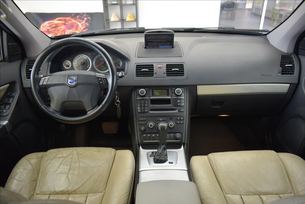 Volvo XC90 SUV / Terénní 2,4 l 136 kw