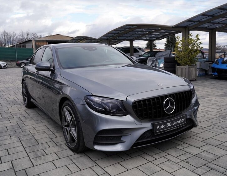 Mercedes-Benz Třídy E Sedan 2,0 l 143 kw