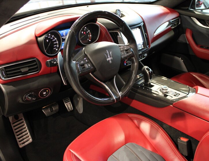 Maserati Levante SUV / Terénní 3,0 l 316 kw