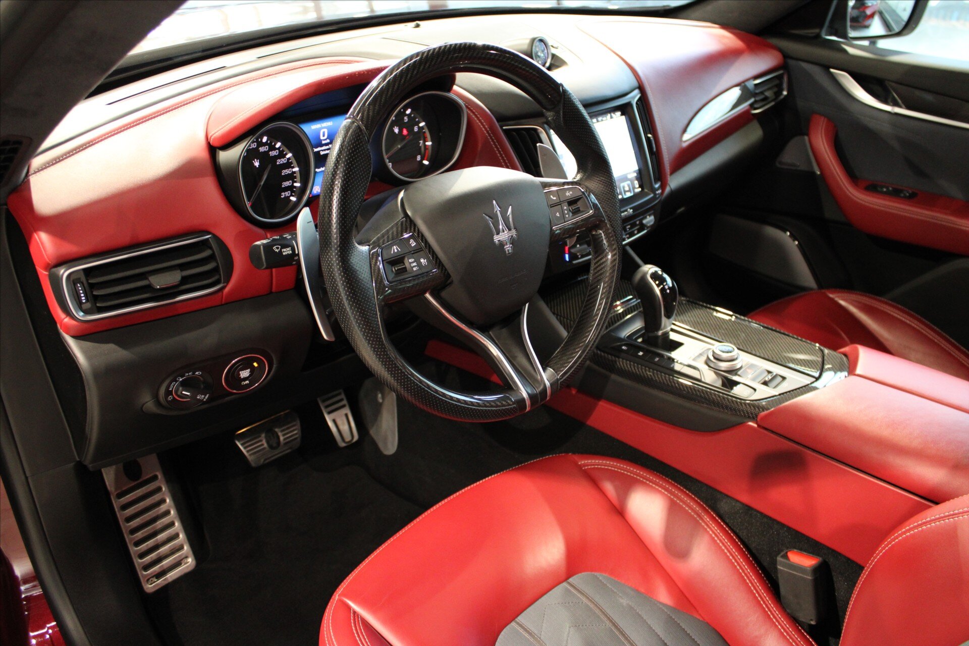 Maserati Levante SUV / Terénní 3,0 l 316 kw