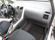 Toyota Auris Hatchback 1,4 l 66 kw