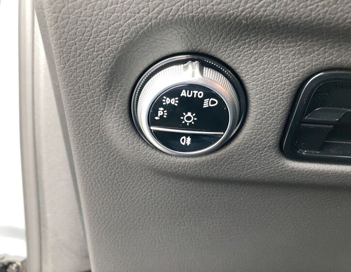 Mercedes-Benz EQE SUV / Terénní 0,0 215 kw