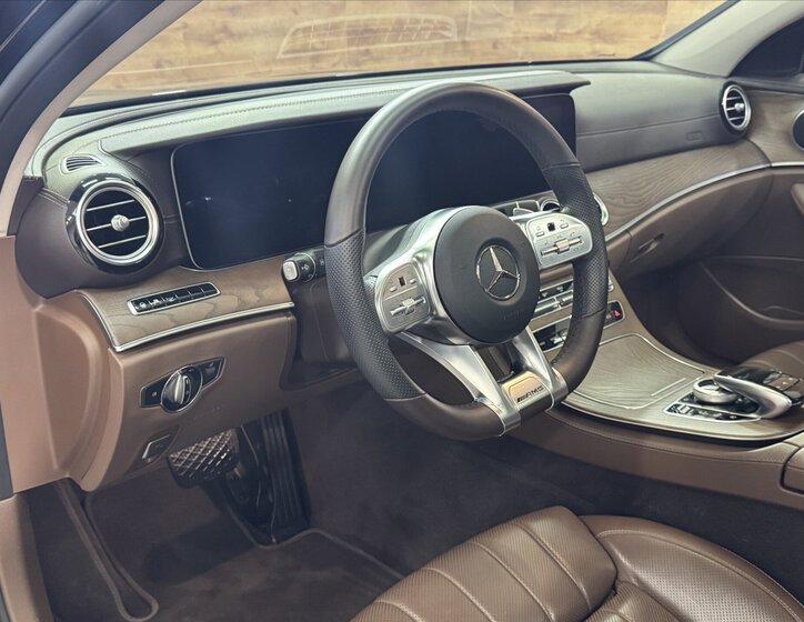 Mercedes-Benz Třídy E Sedan / Limuzína 2,9 l 250 kw