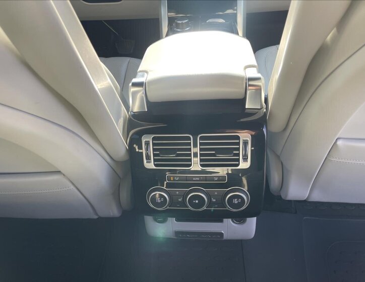 Land Rover Range Rover SUV / Terénní 4,4 l 250 kw