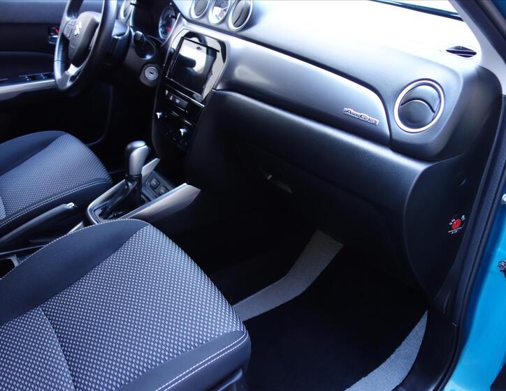 Suzuki Vitara 44
