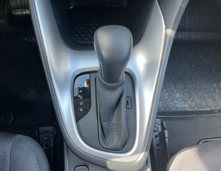 Toyota Yaris Hatchback 1,5 l 68 kw