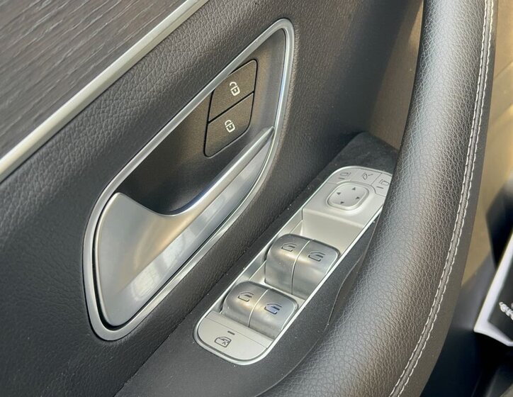 Mercedes-Benz Ostatní 24