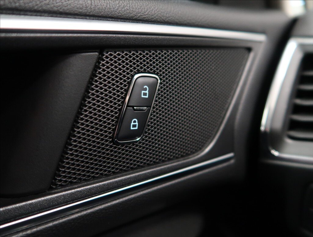 Ford S-MAX MPV 2,0 l 140 kw