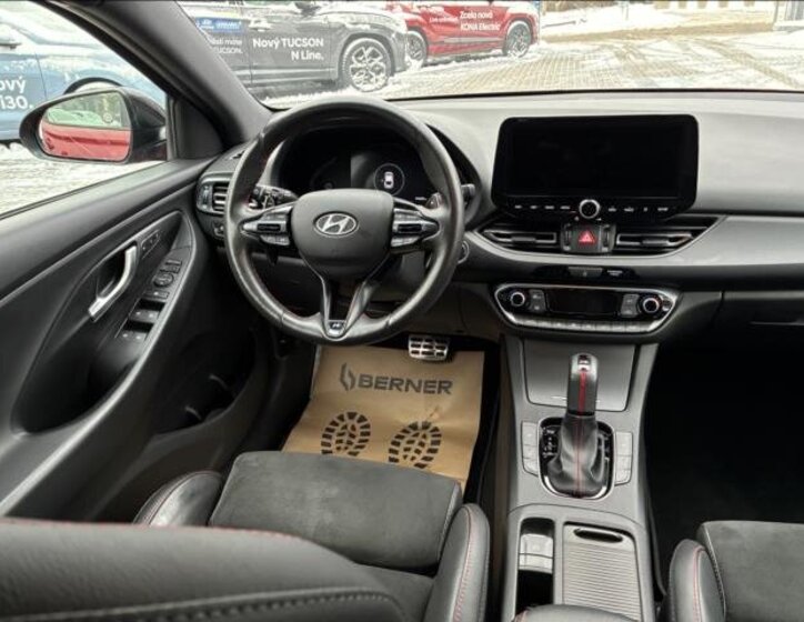 Hyundai i30 16