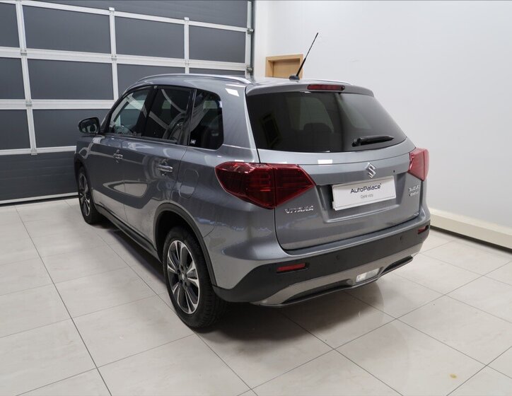 Suzuki Vitara SUV 1,4 l 103 kw
