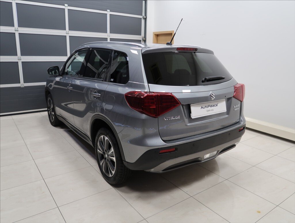 Suzuki Vitara SUV 1,4 l 103 kw