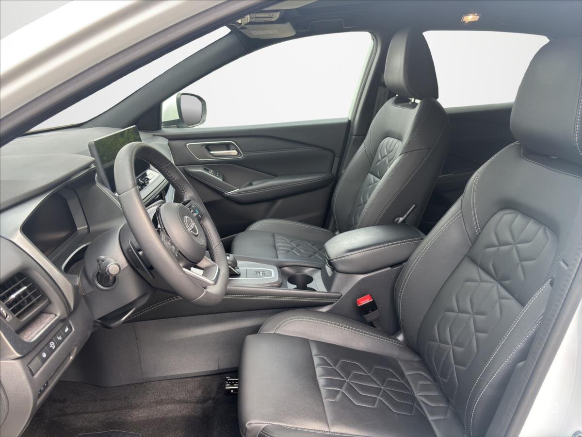 Nissan Qashqai SUV / Terénní 1,3 l 116 kw