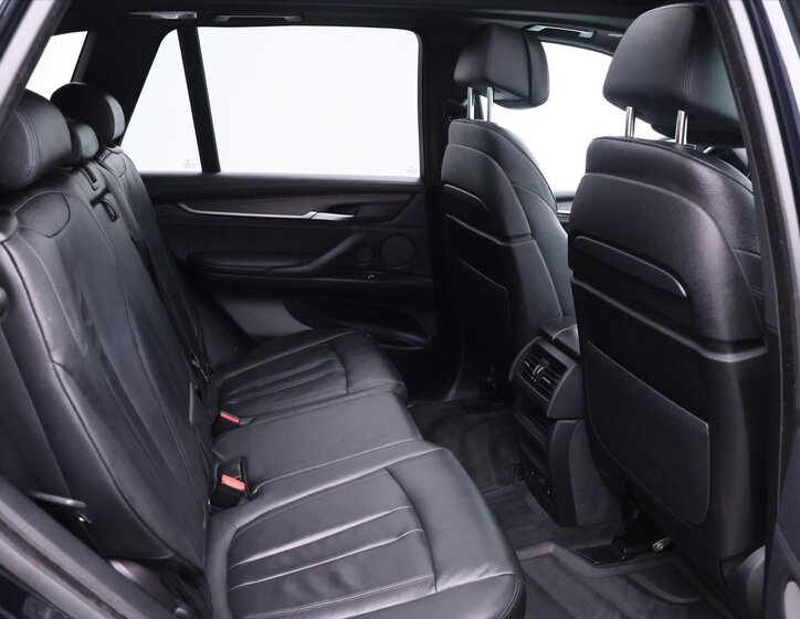 BMW X5 SUV 3,0 l 230 kw