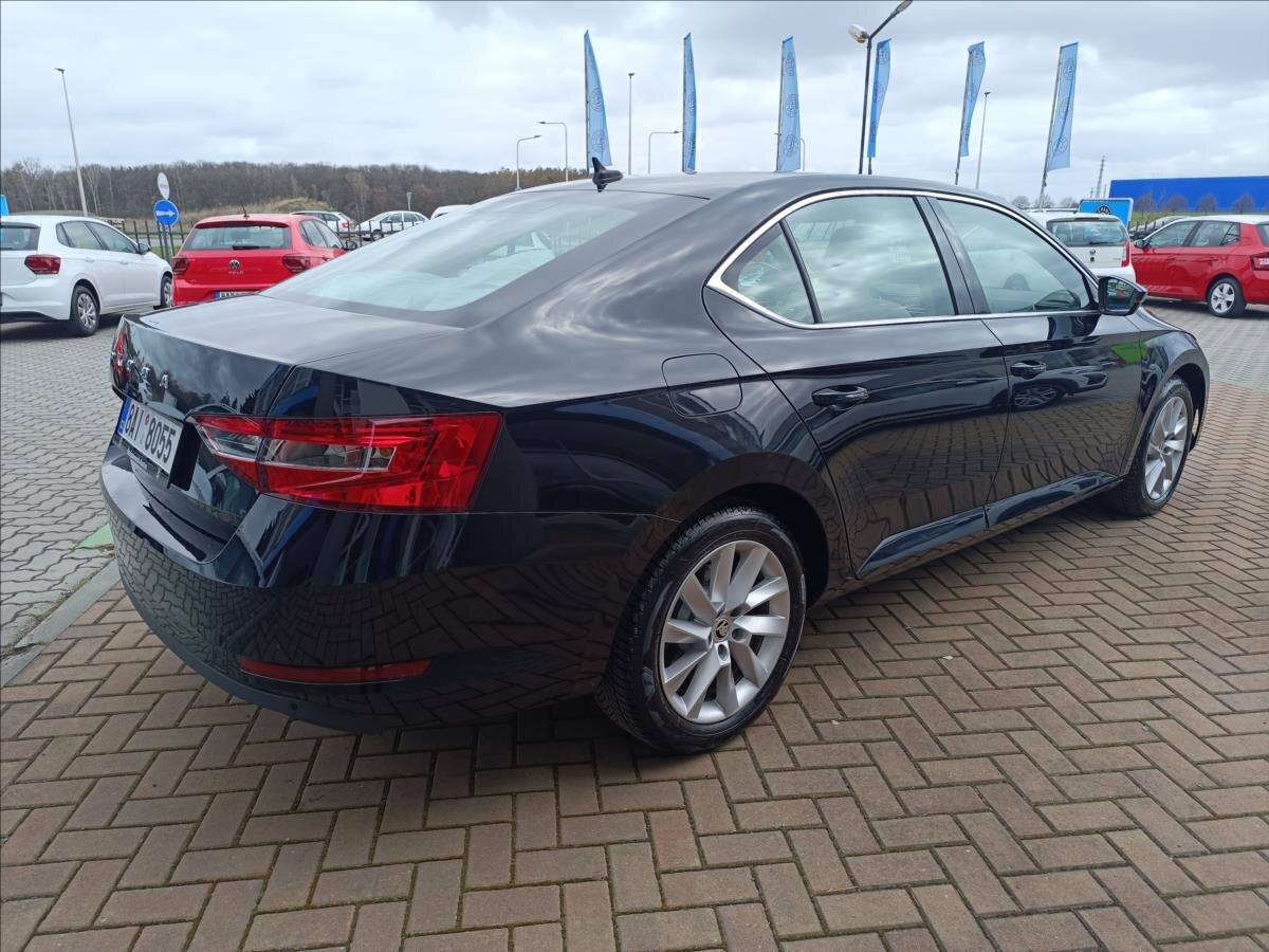 Škoda Superb Liftback 2,0 l 110 kw
