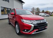 Mitsubishi Outlander SUV / Terénní 2,4 l 165 kw
