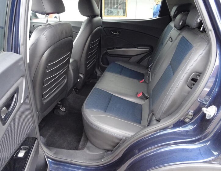 SsangYong XLV SUV / Terénní 1,6 l 94 kw