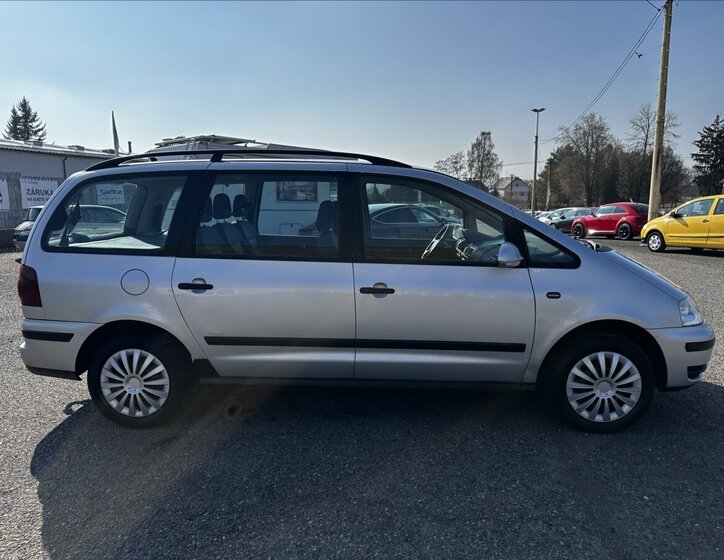Volkswagen Sharan Kombi 1,9 l 85 kw