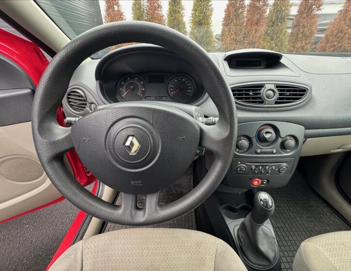 Renault Clio Hatchback 1,6 l 65 kw