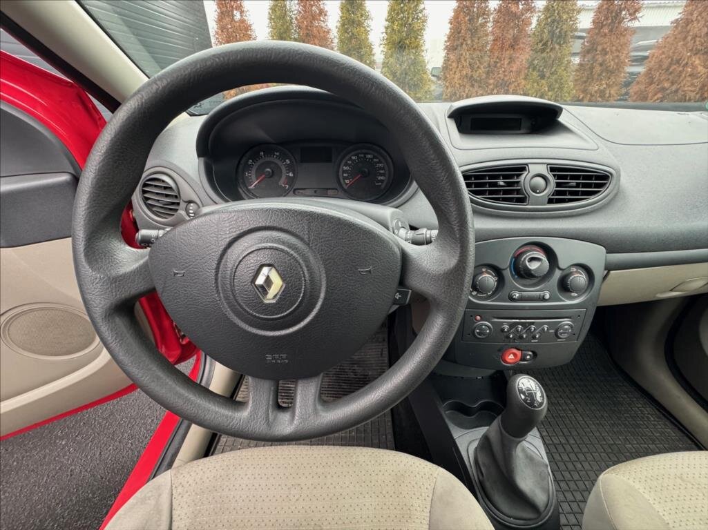 Renault Clio Hatchback 1,6 l 65 kw
