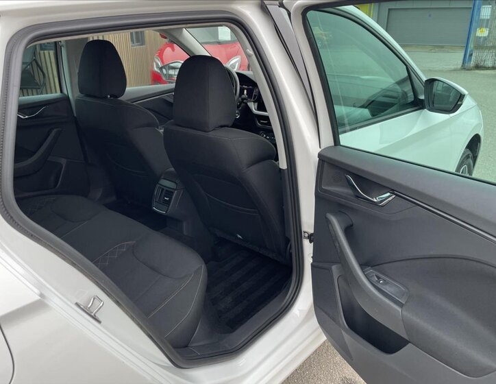 Škoda Kamiq SUV 999,0 85 kw