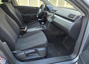 Volkswagen Passat 25