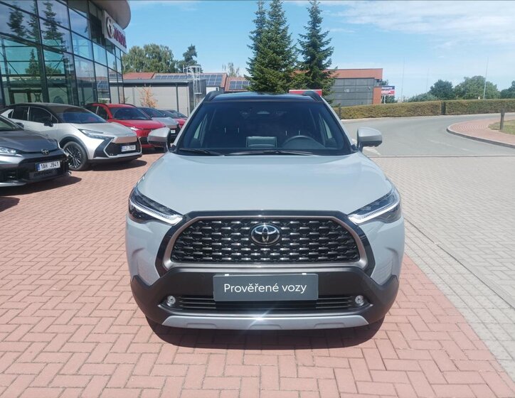 Toyota Corolla Cross SUV / Terénní 2,0 l 112 kw