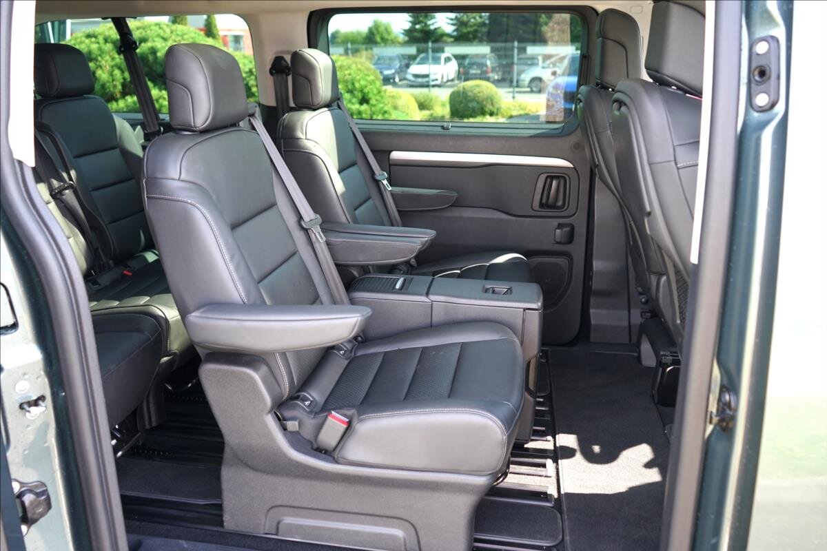 Citroën SpaceTourer MPV 2,2 l 133 kw