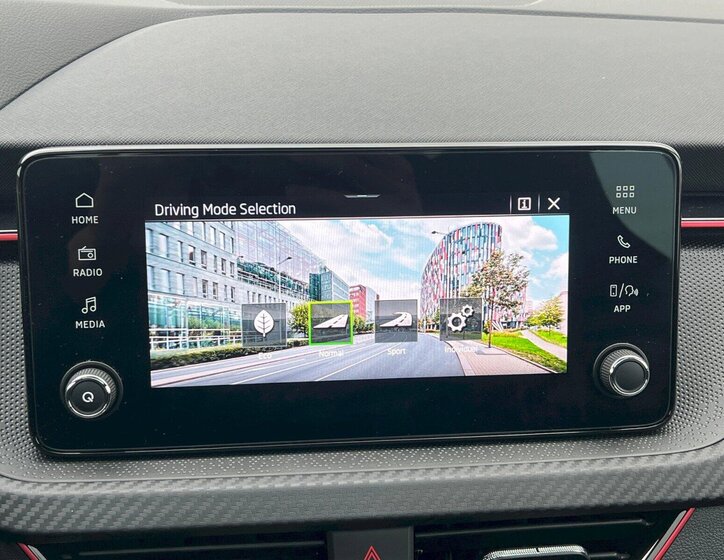 Škoda Scala Hatchback 1,0 l 85 kw