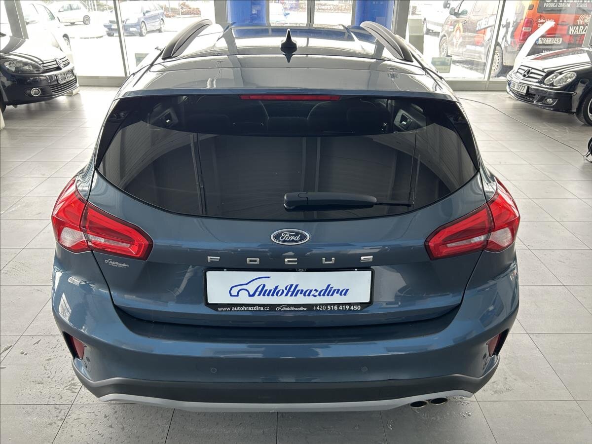 Ford Focus Hatchback 999,0 92 kw
