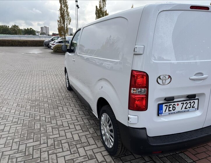 Toyota ProAce Skříň 2,0 l 106 kw