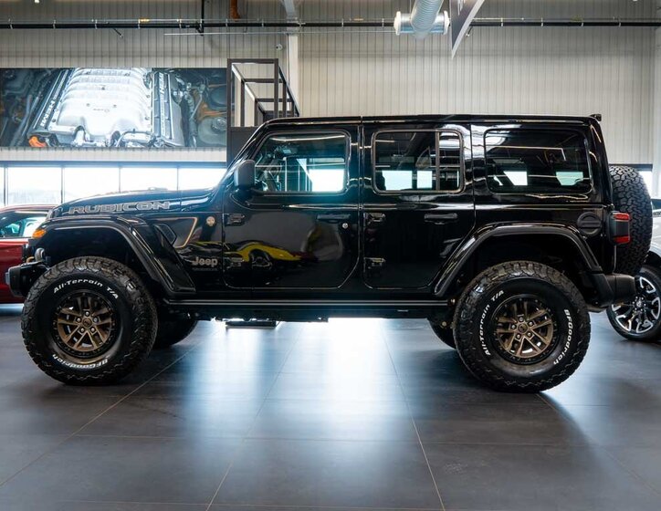 Jeep Wrangler 2