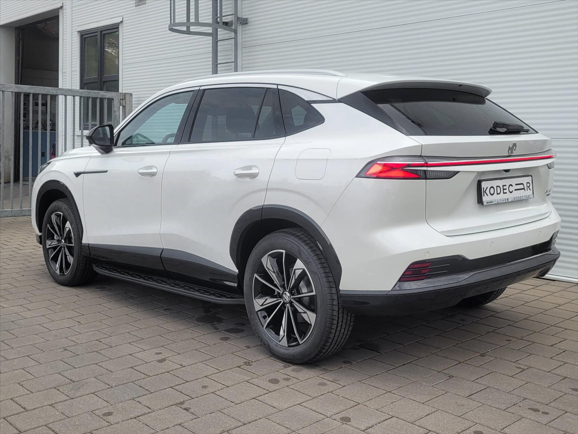 MG HS SUV / Terénní 1,5 l 200 kw