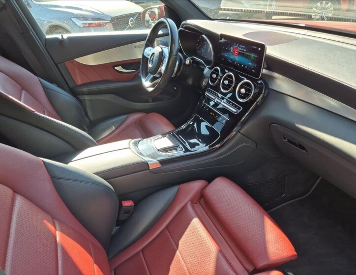 Mercedes-Benz GLC Hatchback 2,0 l 180 kw