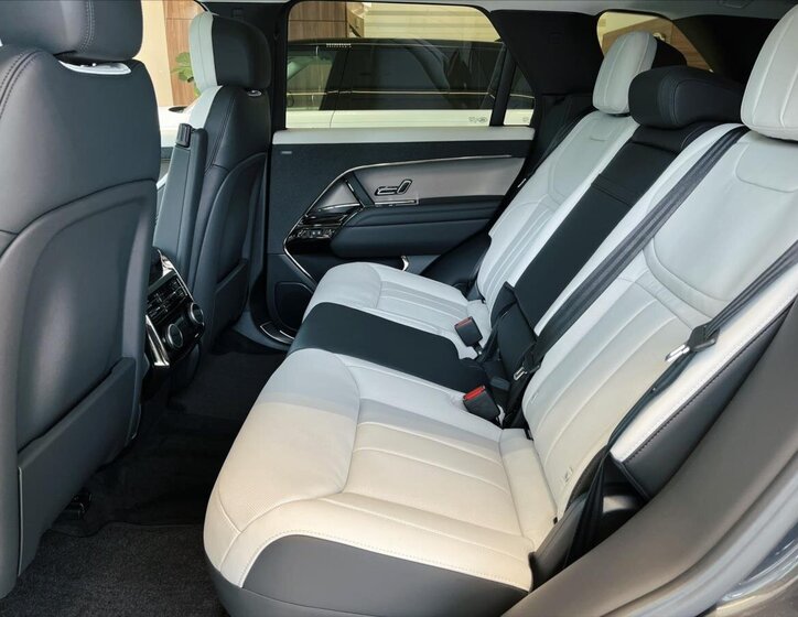 Land Rover Range Rover Sport SUV / Terénní 3,0 l 221 kw