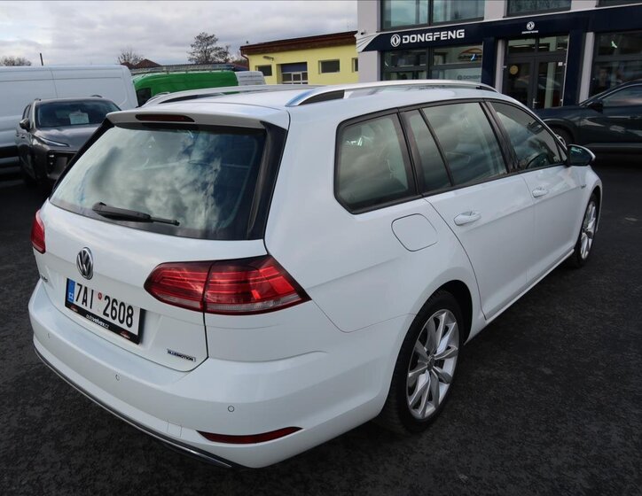 Volkswagen Golf Kombi 1,5 l 96 kw