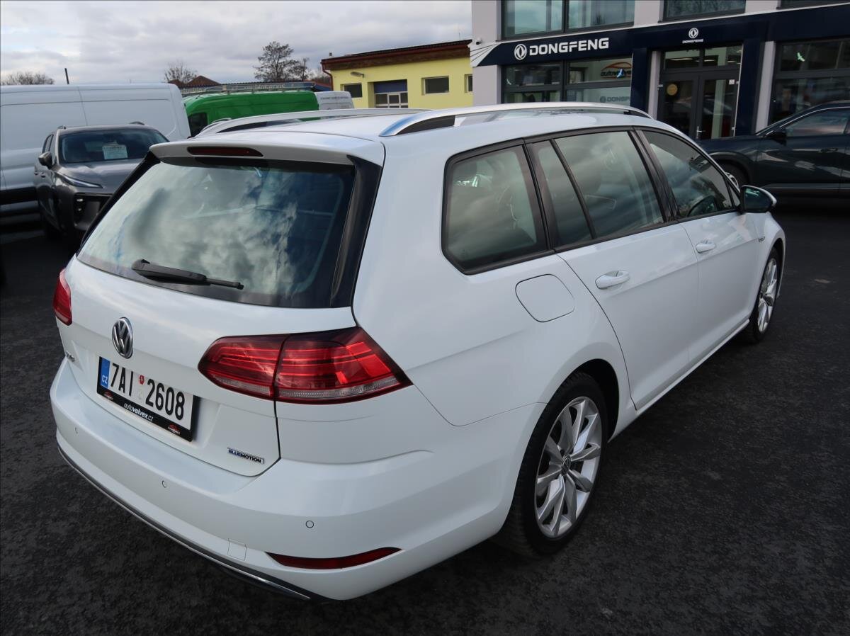 Volkswagen Golf Kombi 1,5 l 96 kw