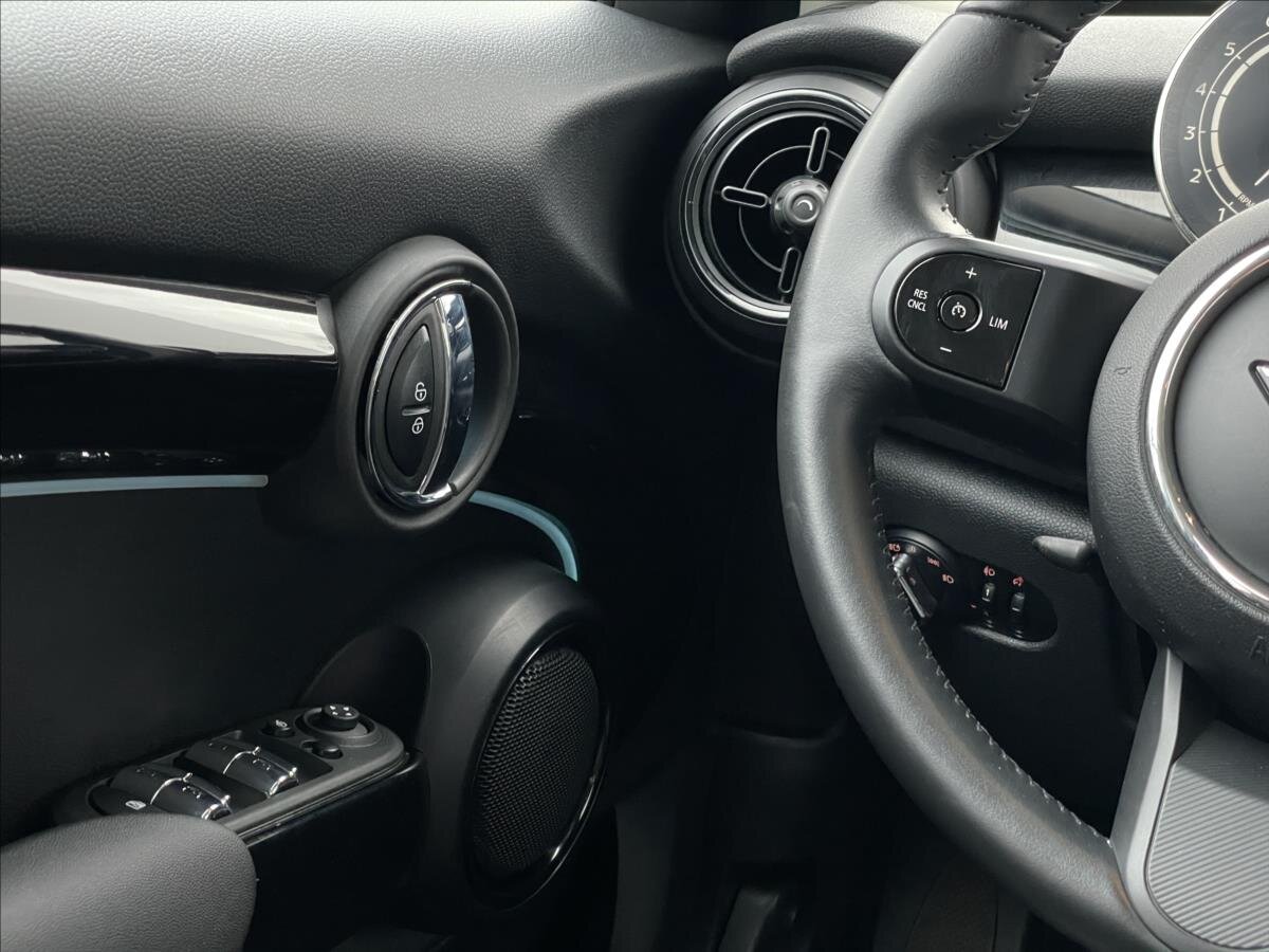 Mini Cooper Hatchback 1,5 l 100 kw